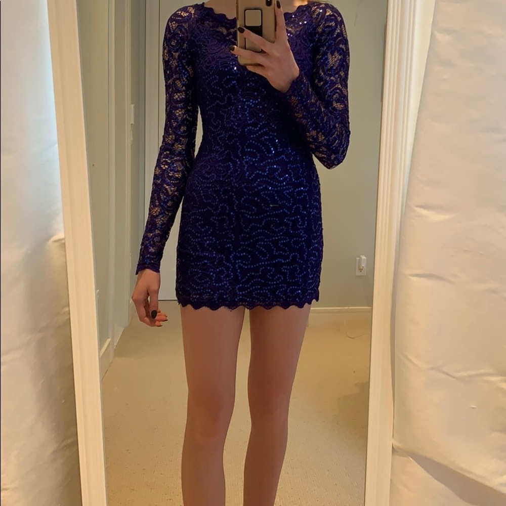 Blue long sleeve sequin dress!